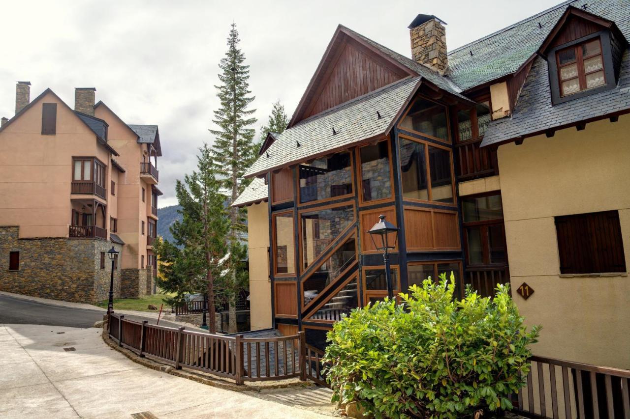 Lebre By Totiaran Apartment Naut Aran Luaran gambar