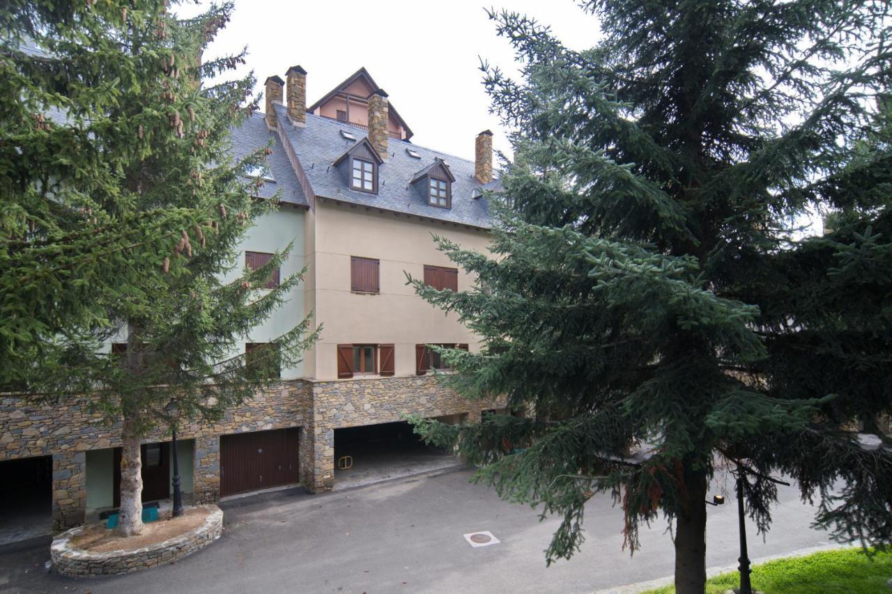 Lebre By Totiaran Apartment Naut Aran Luaran gambar